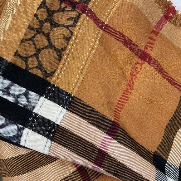 Burberry Women's Animal Leopard Haymarket Check Square Shape Scarf Cashmere - Picture 6 of 15